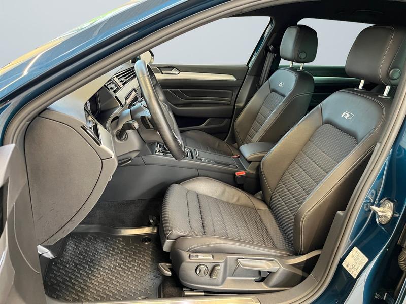 VW Passat Variant · R-Line