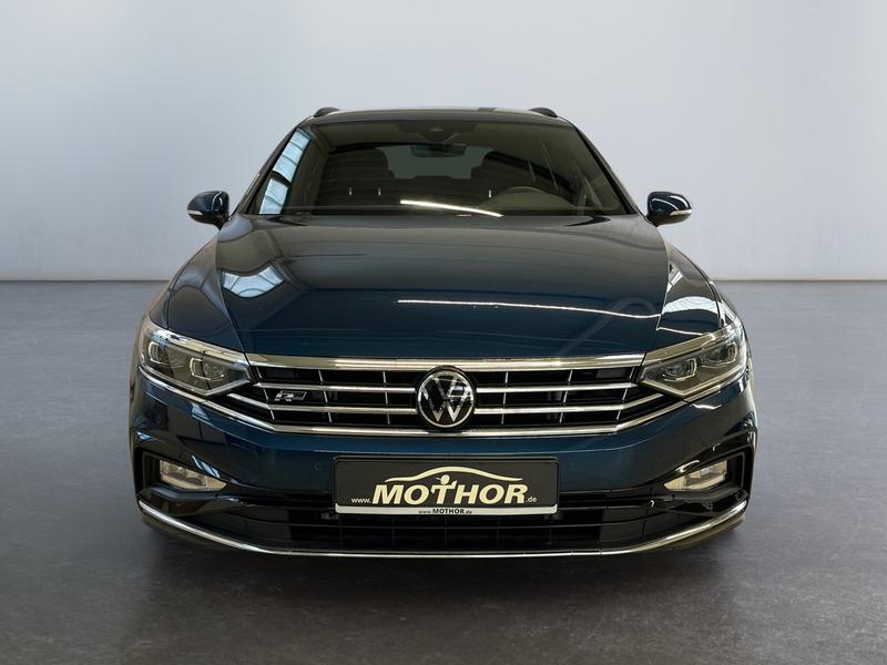 VW Passat Variant · R-Line