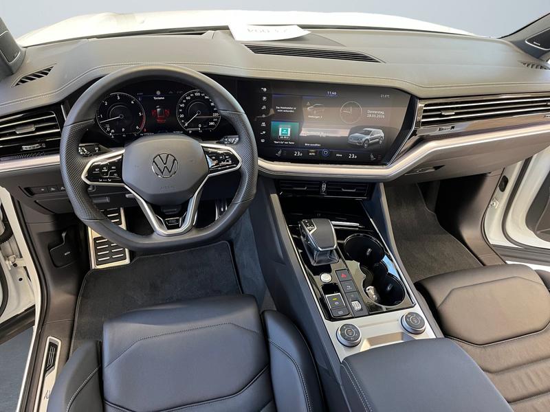 VW Touareg · R-Line