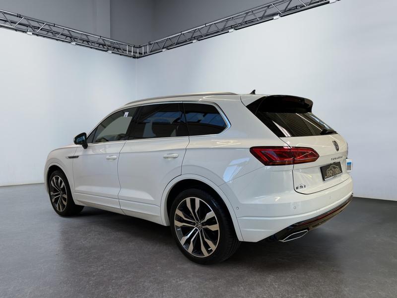 VW Touareg · R-Line