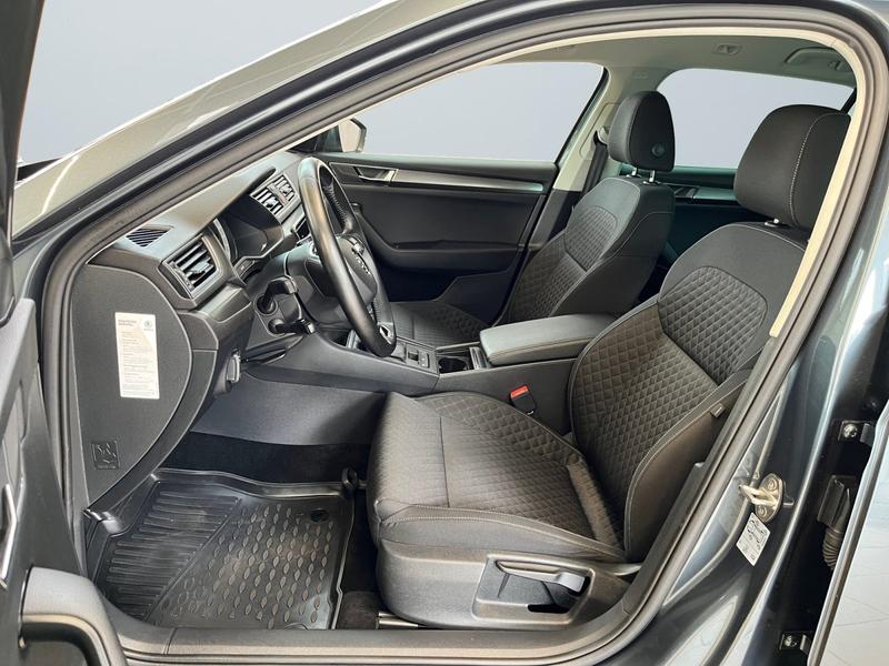 Skoda Superb · Ambition