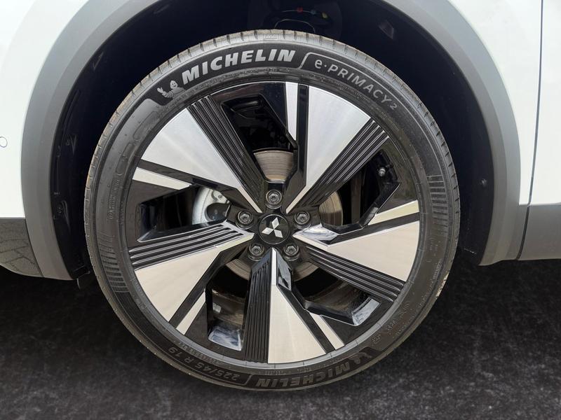 Mitsubishi Grandis · Intro Edition · Bild 15
