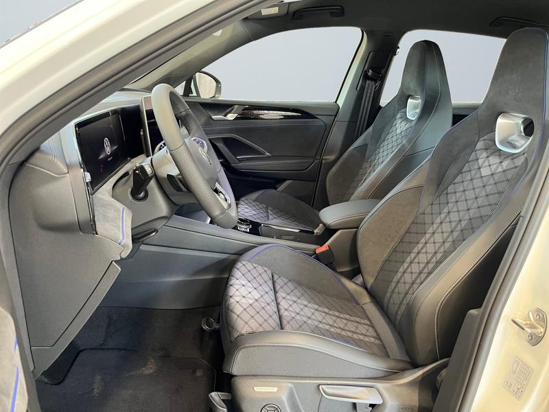 VW Tiguan · R-Line