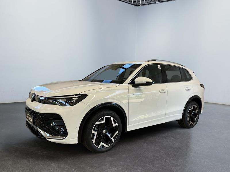 VW Tiguan · R-Line