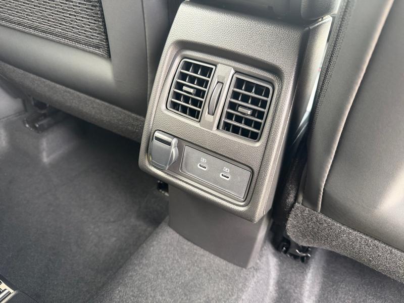 Mitsubishi Grandis · Intro Edition · Bild 24