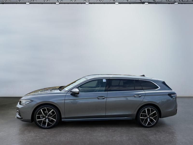 VW Passat Variant · R-line