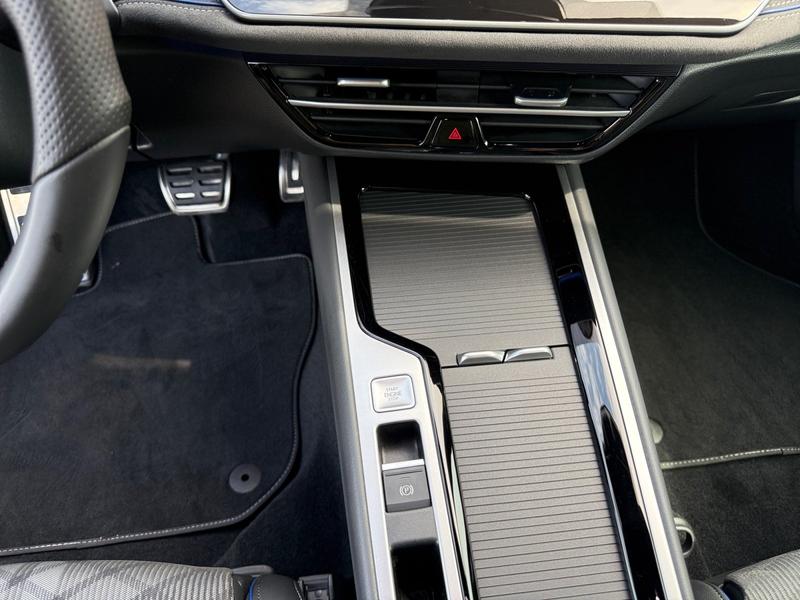 VW Passat Variant · R-line · Bild 8
