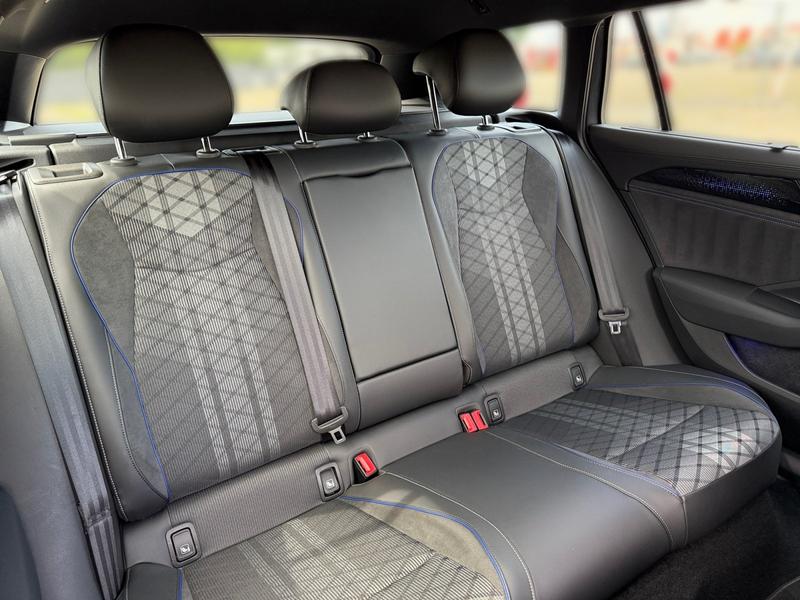 VW Passat Variant · R-line · Bild 10