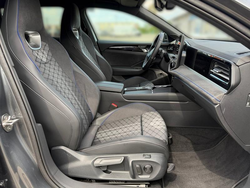 VW Passat Variant · R-line · Bild 9