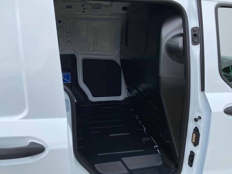 Ford Transit Courier · Trend · Bild 11