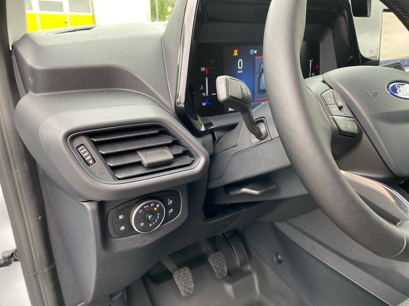 Ford Transit Courier · Trend · Bild 16