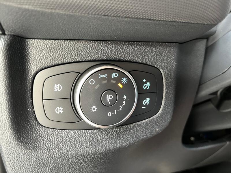 Ford Transit Courier · Trend · Bild 24