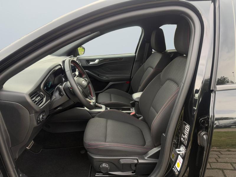 Ford Focus · ST-Line