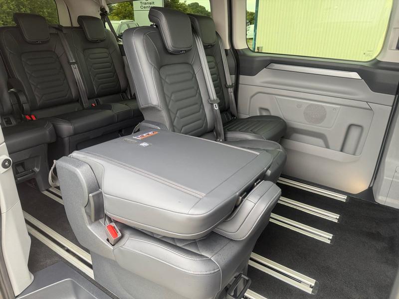 Ford Tourneo Custom · Titanium 320 L2 FWD · Bild 23