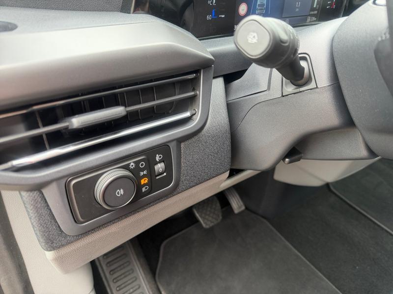 Ford Tourneo Custom · Titanium 320 L2 FWD · Bild 17
