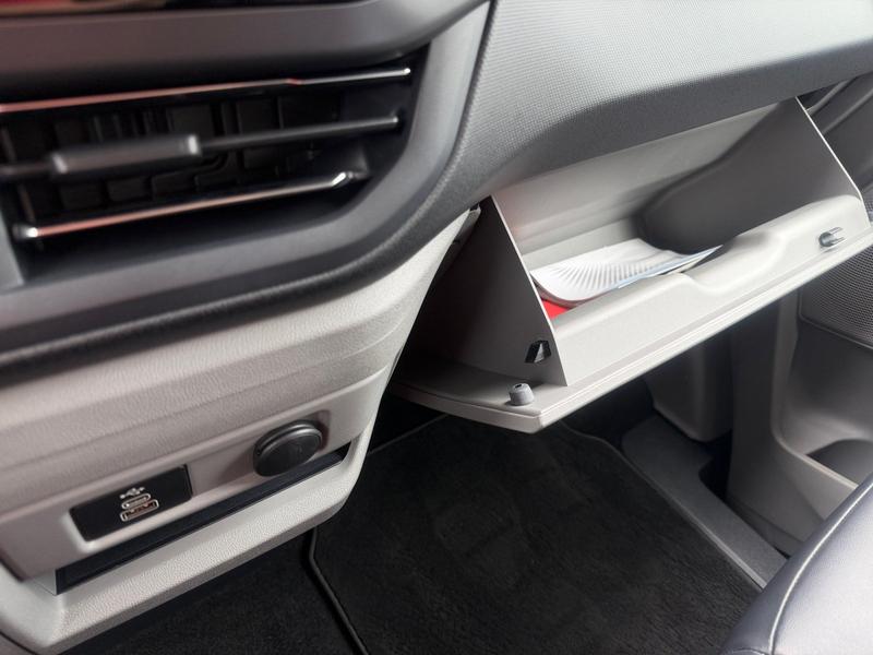 Ford Tourneo Custom · Titanium 320 L2 FWD · Bild 19