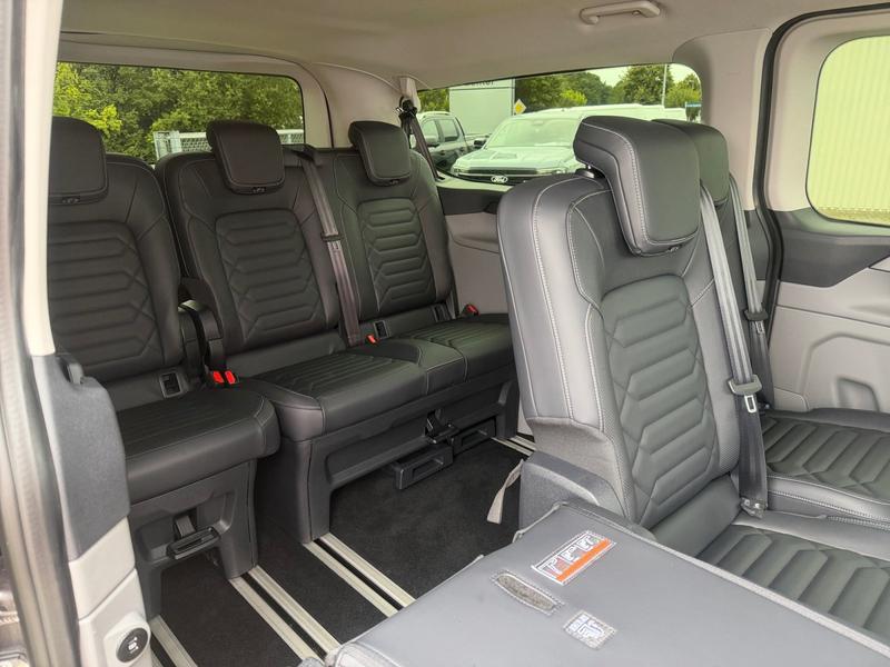 Ford Tourneo Custom · Titanium 320 L2 FWD · Bild 22