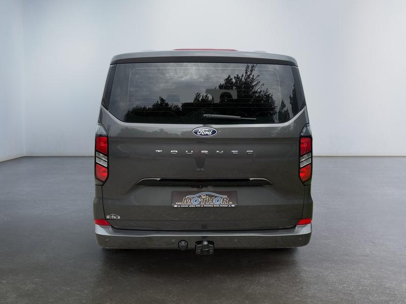 Ford Tourneo Custom · Titanium 320 L2 FWD
