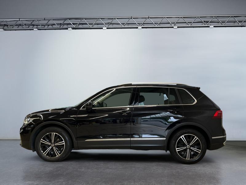 VW Tiguan · Elegance