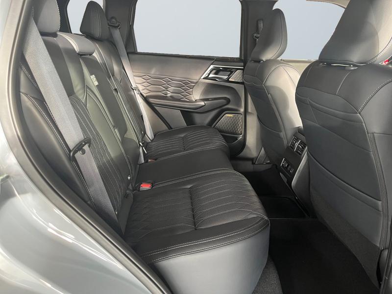 Mitsubishi Outlander · PHEV Top · Bild 11