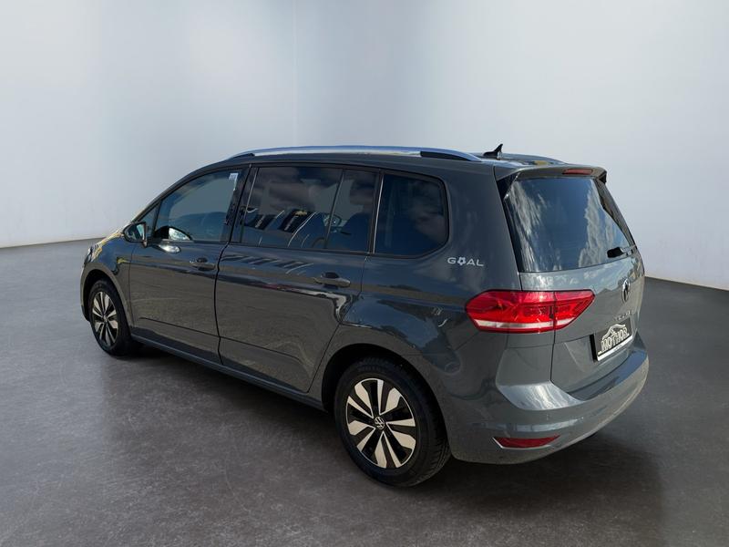 VW Touran · Goal