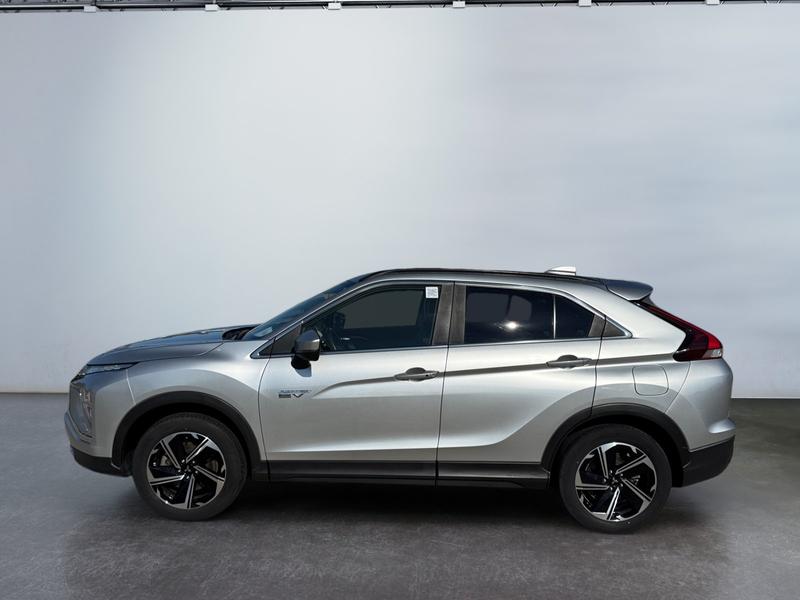 Mitsubishi Eclipse Cross · Plus