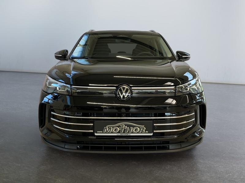 VW Tiguan · Elegance