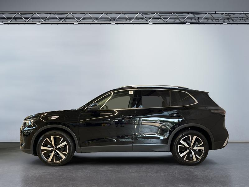 VW Tiguan · Elegance