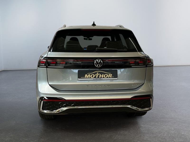 VW Tiguan · R-Line