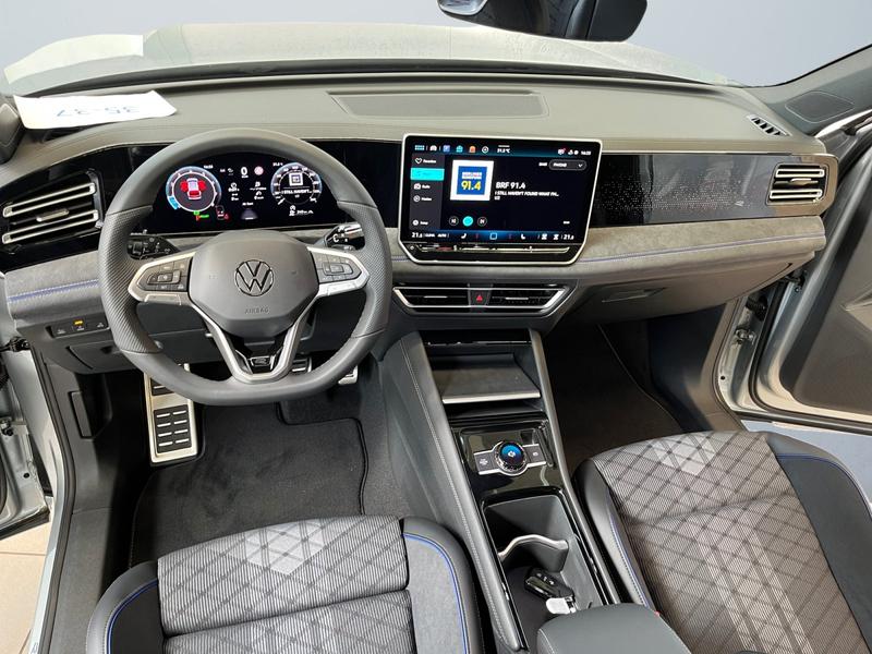 VW Tiguan · R-Line