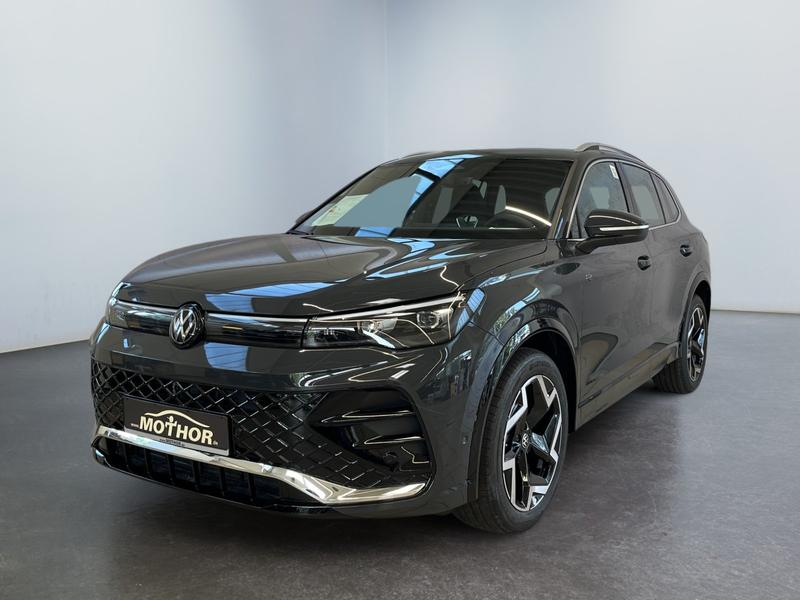 VW Tiguan · R-Line