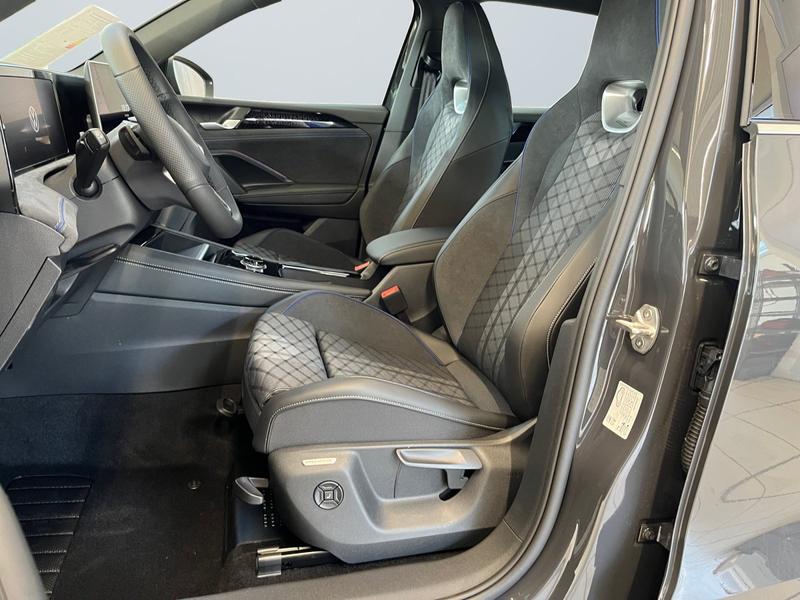 VW Tiguan · R-Line