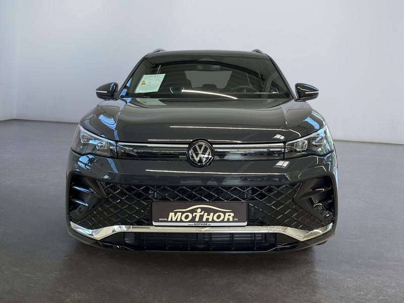 VW Tiguan · R-Line