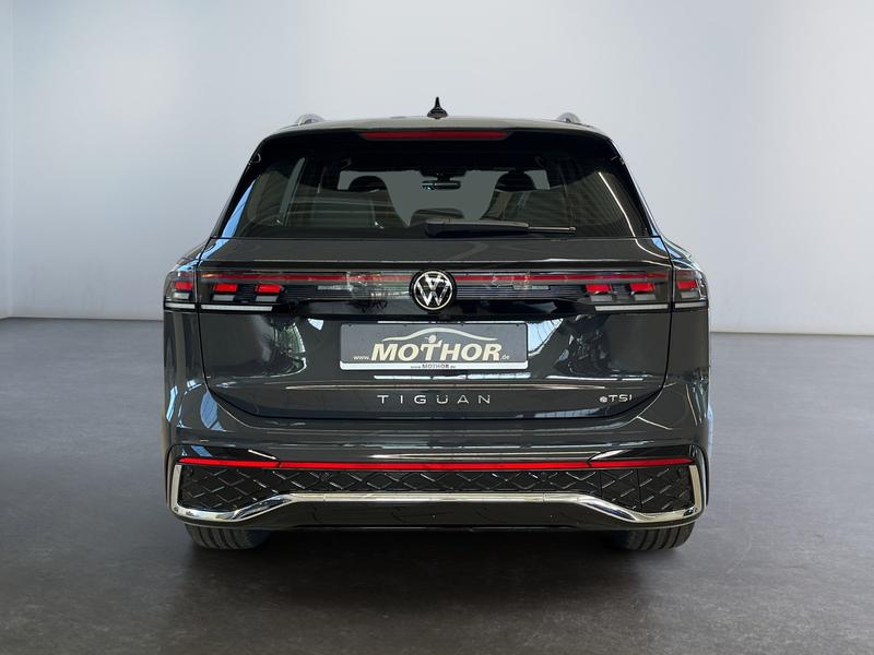 VW Tiguan · R-Line