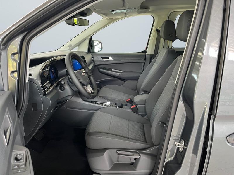 Ford Grand Tourneo · Titanium