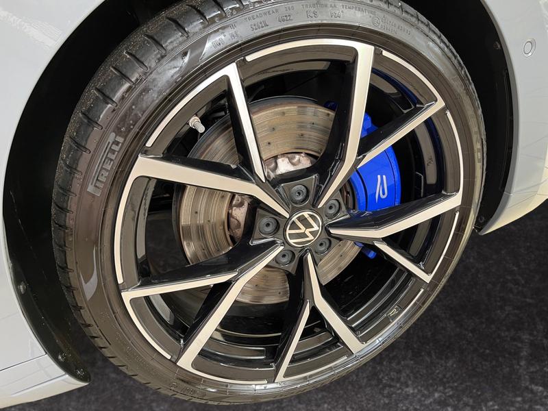 VW Arteon · R · Bild 14