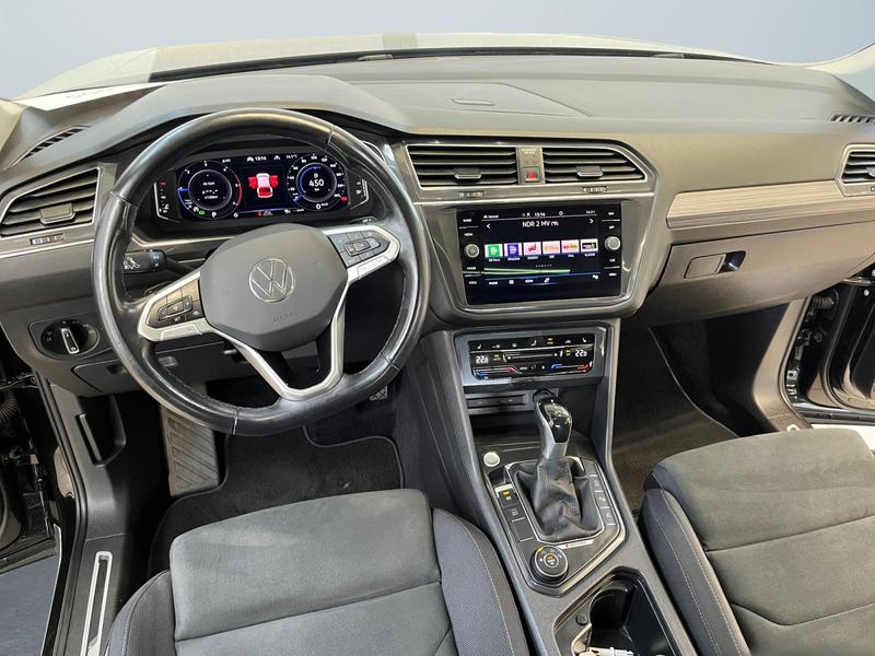 VW Tiguan Allspace · Elegance