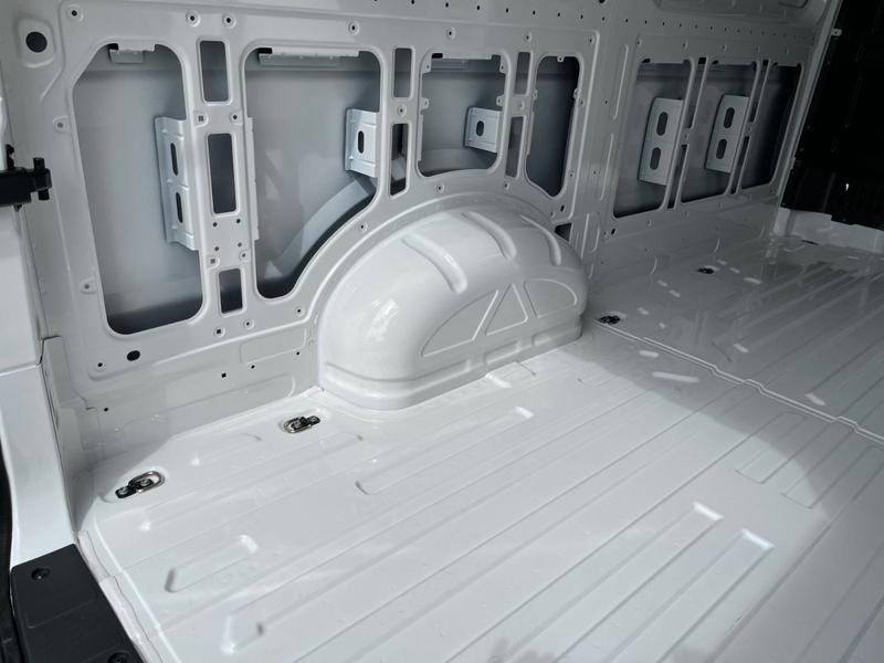 VW Crafter · 35 Kasten mittellang Hochdach · Bild 18