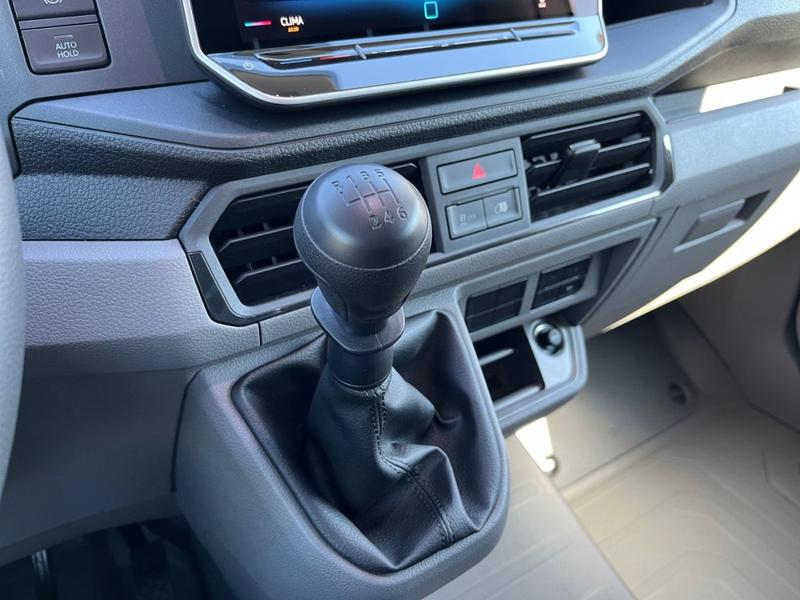 VW Crafter · 35 Kasten mittellang Hochdach · Bild 13