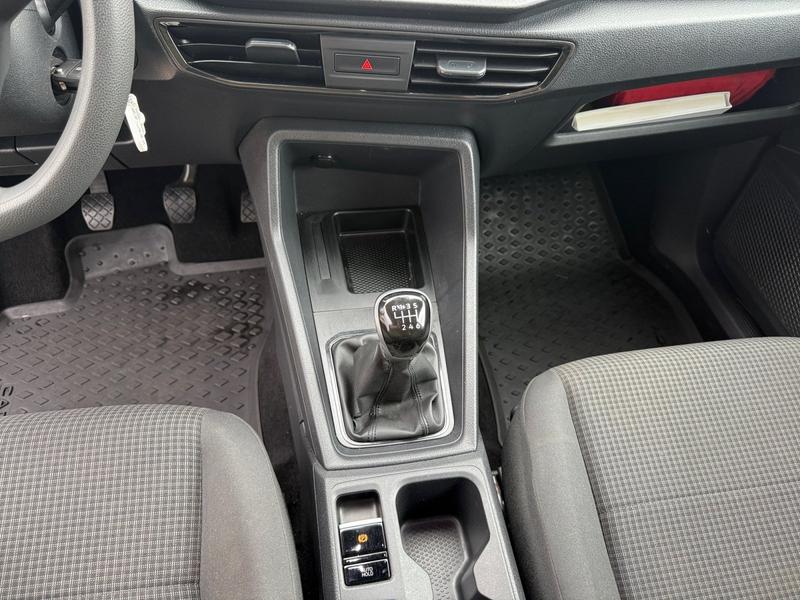 VW Caddy · Basis · Bild 8