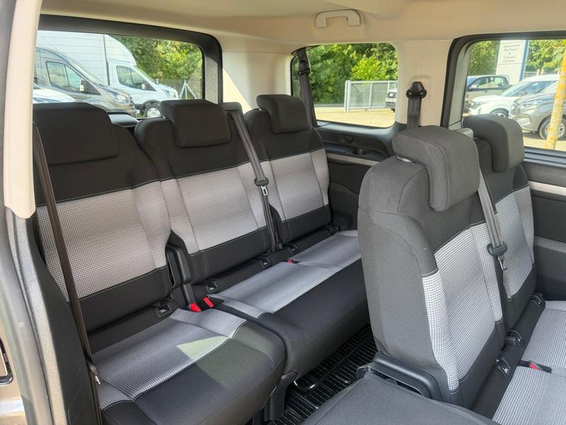 Citroen Spacetourer · Feel M · Bild 24