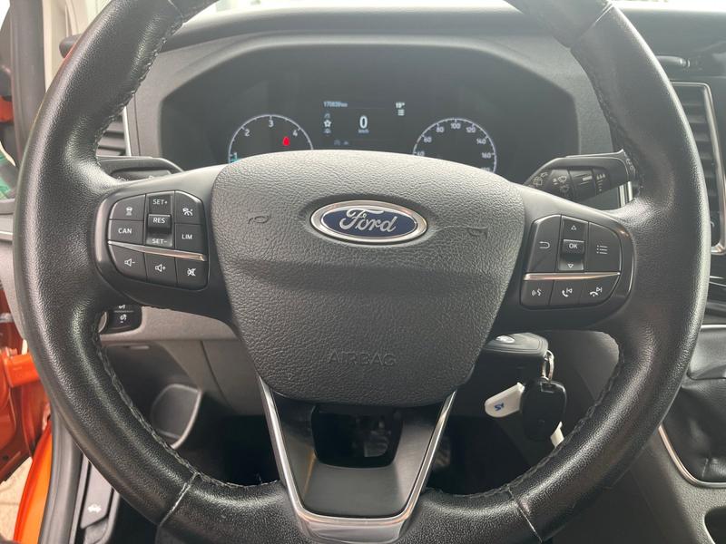 Ford Tourneo Custom · Titanium · Bild 20