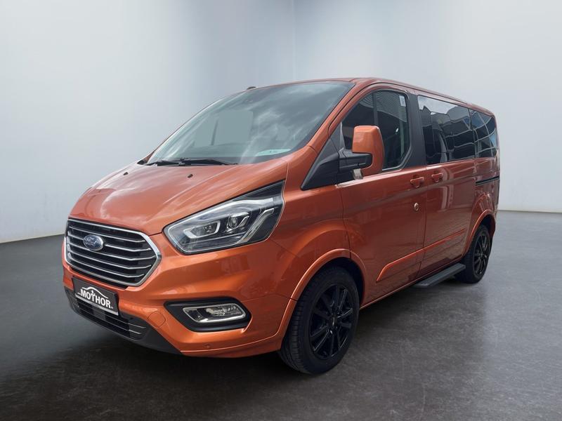 Ford Tourneo Custom · Titanium