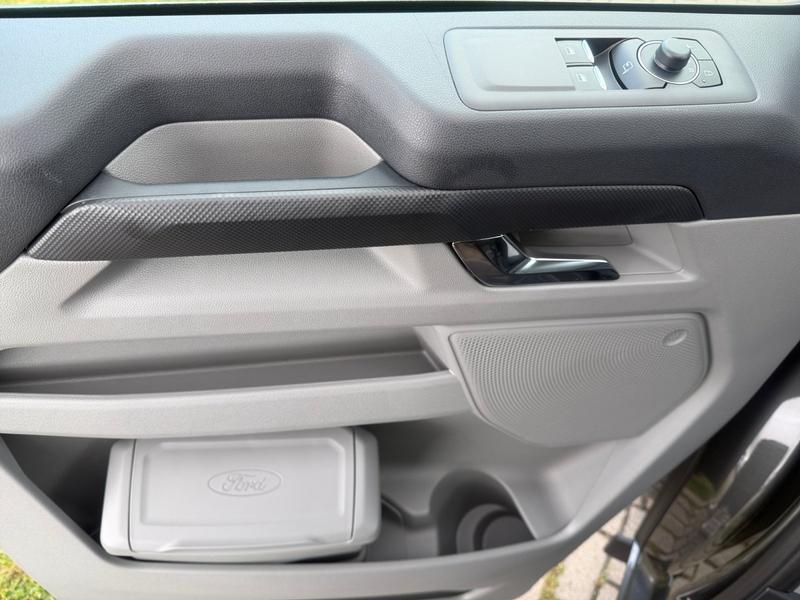 Ford Transit Custom · Limited L2 FWD · Bild 16