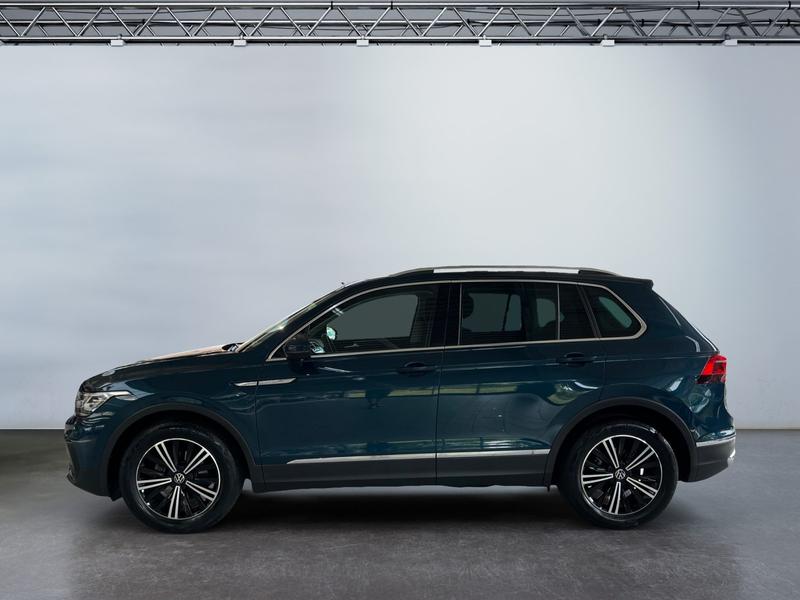 VW Tiguan · Elegance
