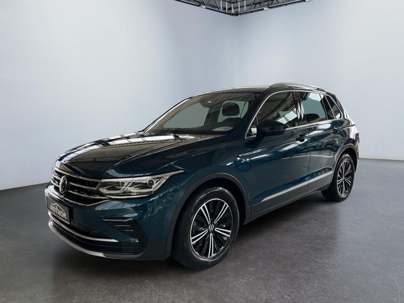 VW Tiguan · Elegance