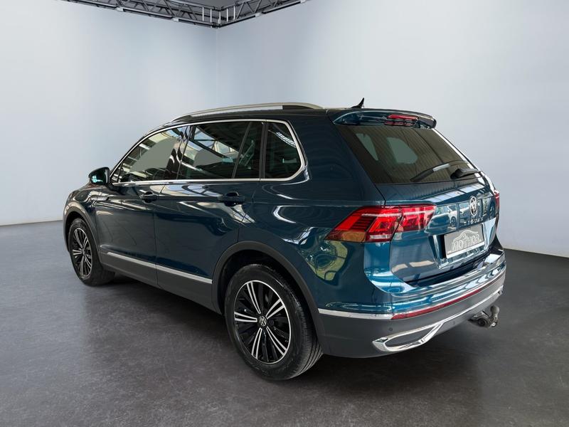 VW Tiguan · Elegance