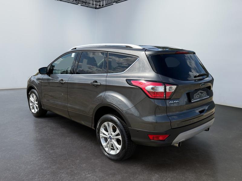 Ford Kuga · Titanium