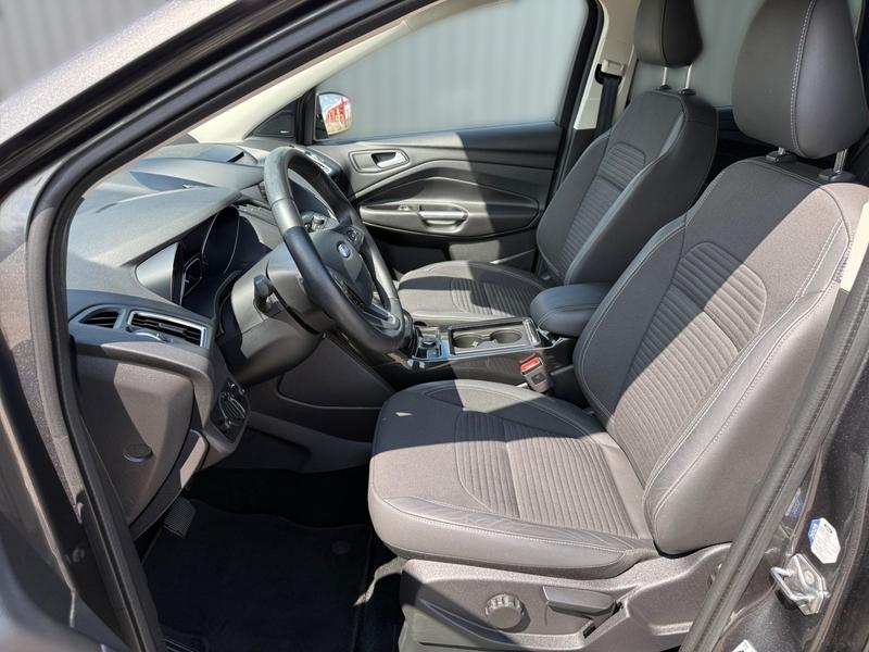 Ford Kuga · Titanium