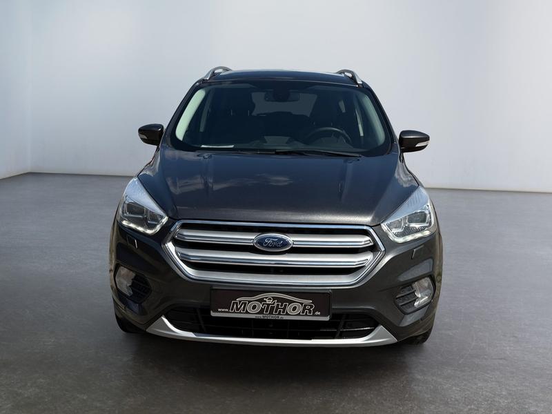 Ford Kuga · Titanium